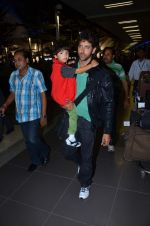 Hrithik Roshan snapped at the Mumbai Airport on 14th June 2012 (33).JPG